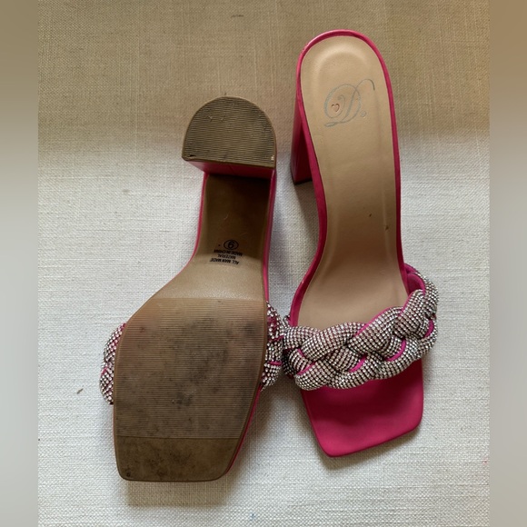 Hot pink Rhinestone block heels - Picture 2 of 3